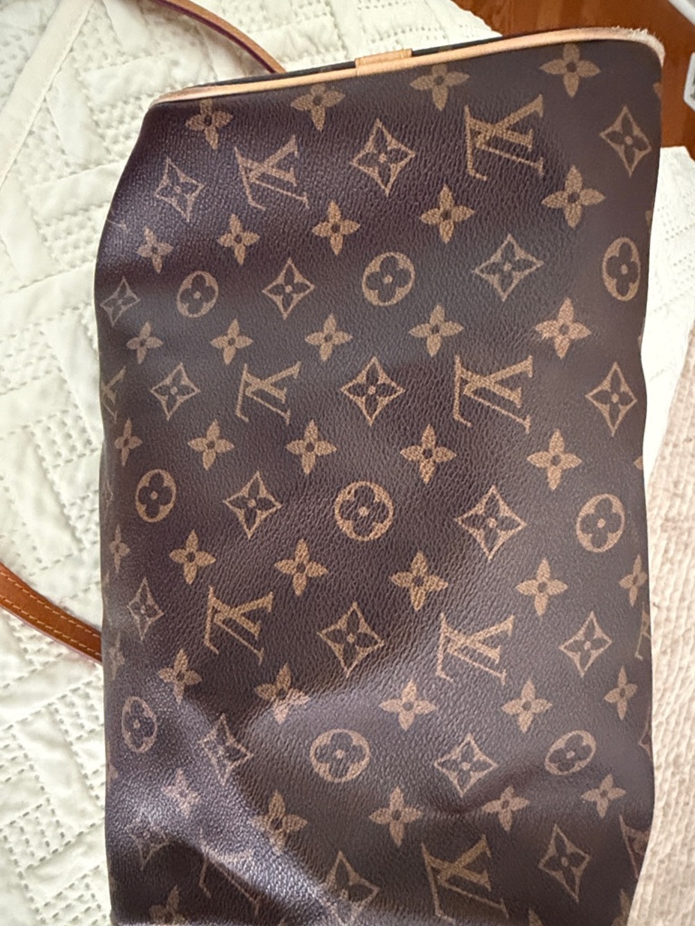 Louis Vuitton Speedy V30. Date Code: SP0169,  dust not included.  EUC! - Picture 6 of 11